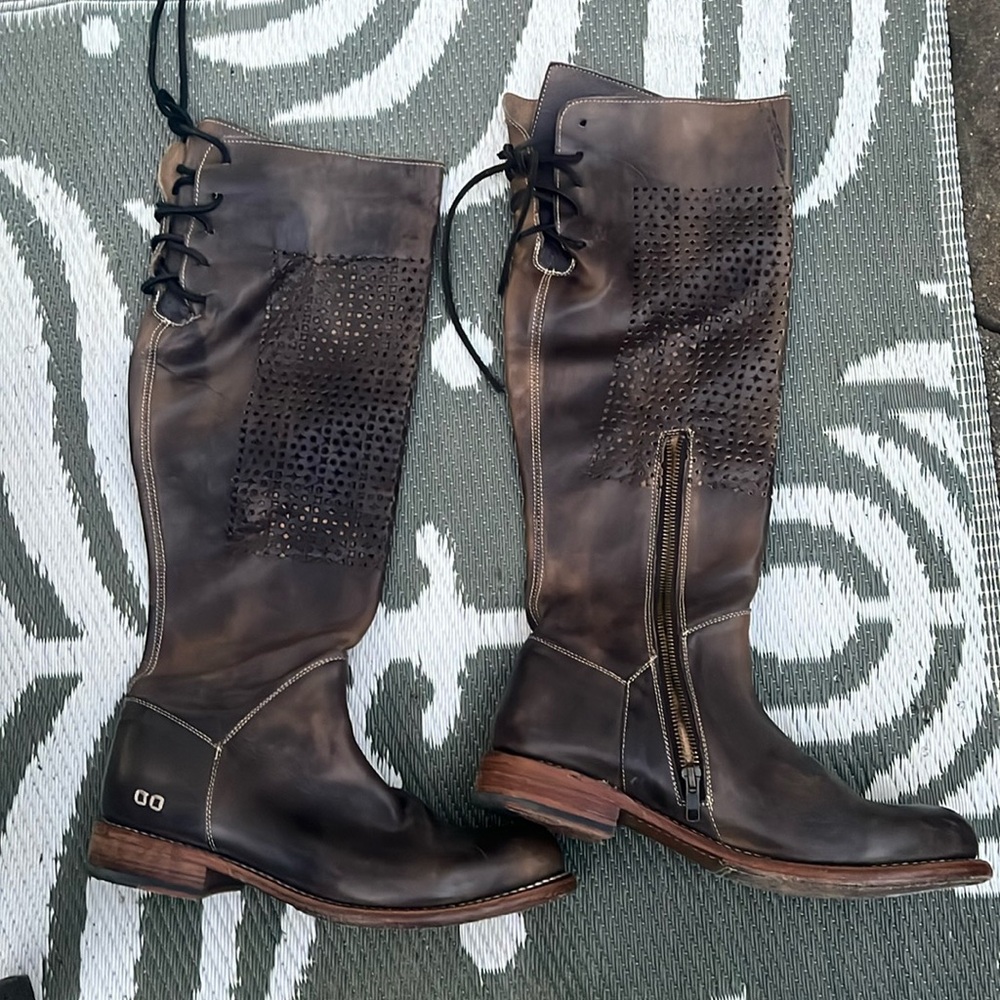 Bed| StuTall Top Laced Boots
